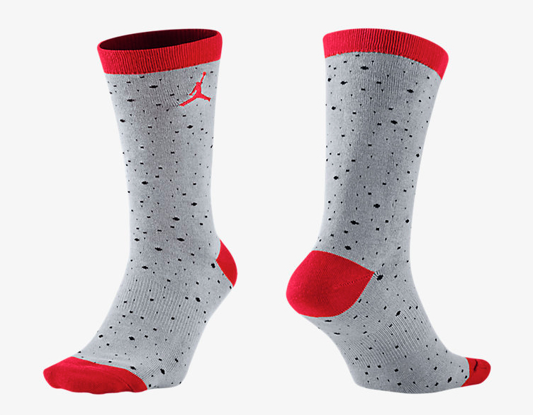 air-jordan-4-cement-socks-grey-red