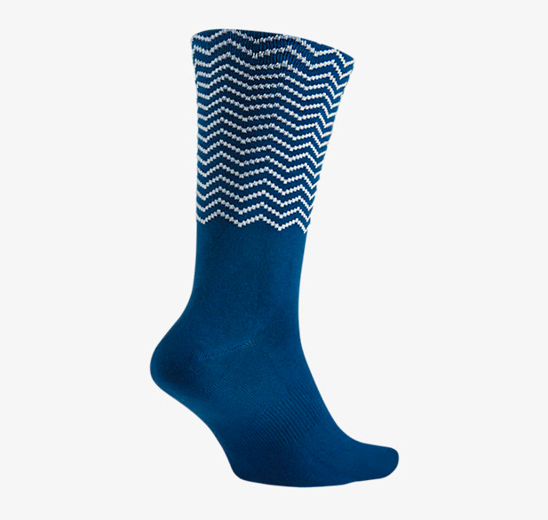 air-jordan-12-french-blue-socks-2