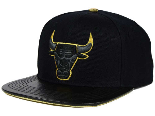 jordan-12-master-chicago-bulls-pro-standard-hat-1