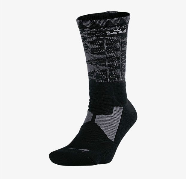nike-lebron-13-hyper-elite-socks-black-1