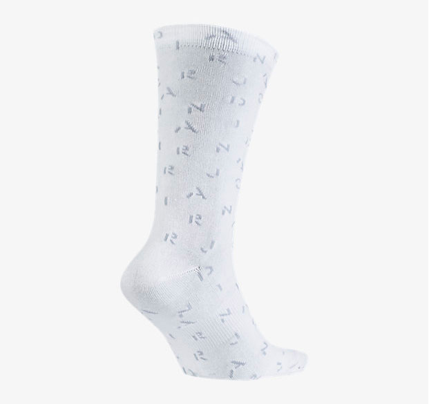 air-jordan-5-white-silver-socks-2