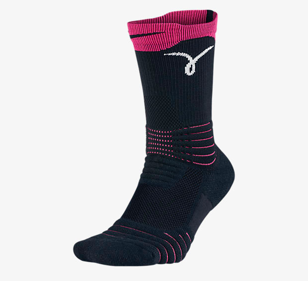 nike-kay-yow-basketball-socks-black-pink-1