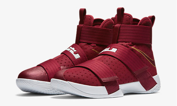 nike-lebron-soldier-10-christ-the-king-1