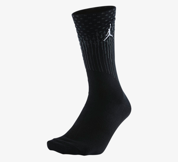 air-jordan-13-black-cat-socks-1