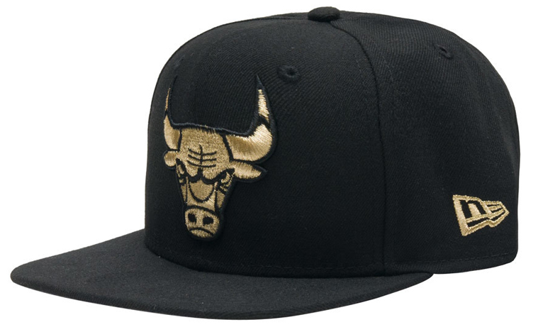 jordan-4-royalty-bulls-hat-1