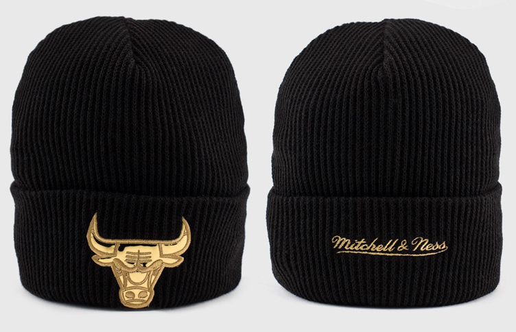 jordan-4-royalty-bulls-knit-hat-beanie