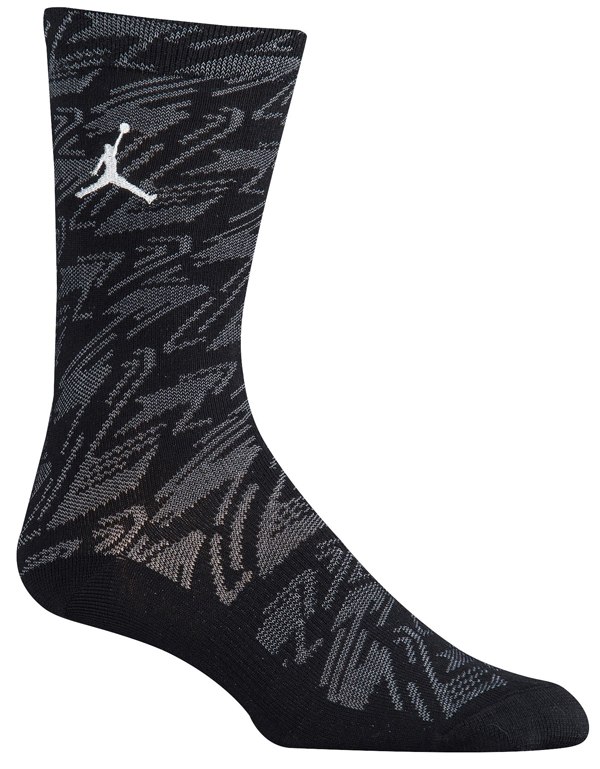 air-jordan-8-alternate-charcoal-socks