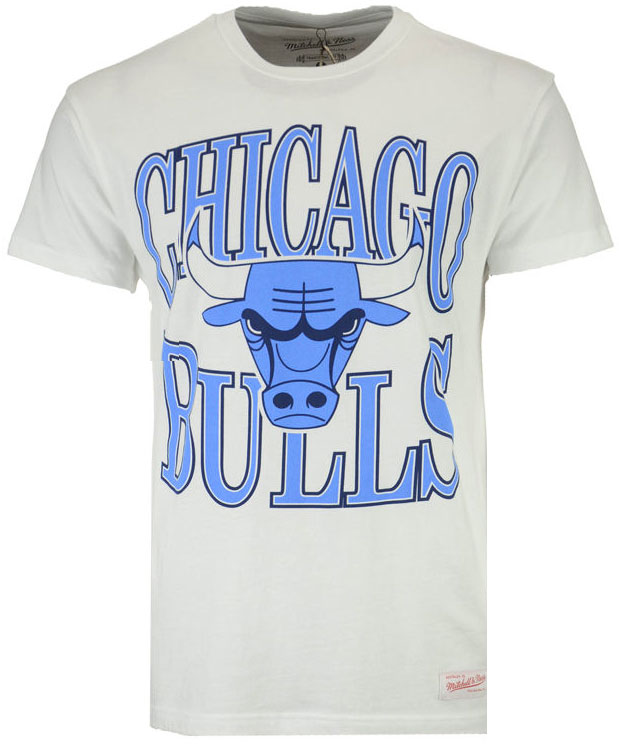 jordan-11-low-unc-chicago-bulls-tee-shirt