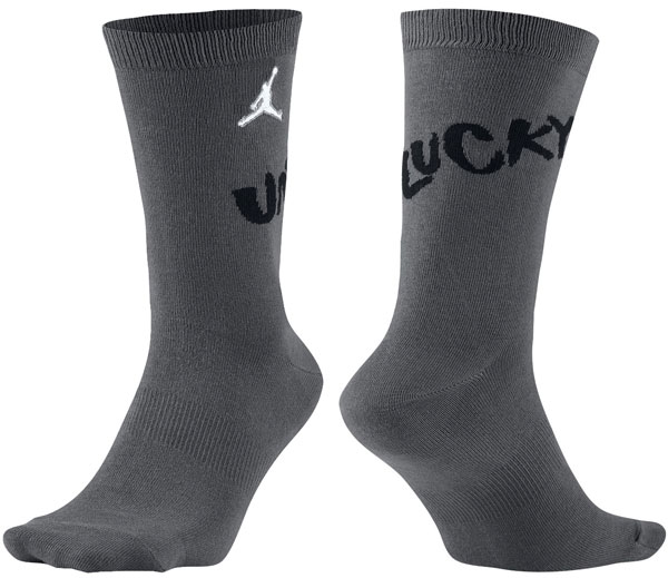 air-jordan-13-low-pure-platinum-socks