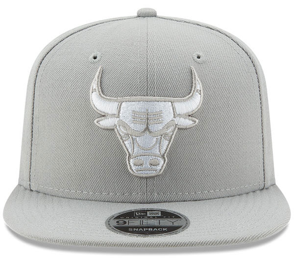 jordan-13-low-pure-platinum-bulls-hat-grey-new-era-3