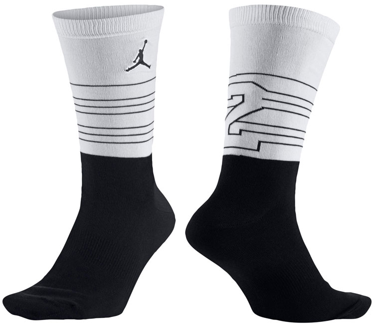 air-jordan-13-bred-socks-1