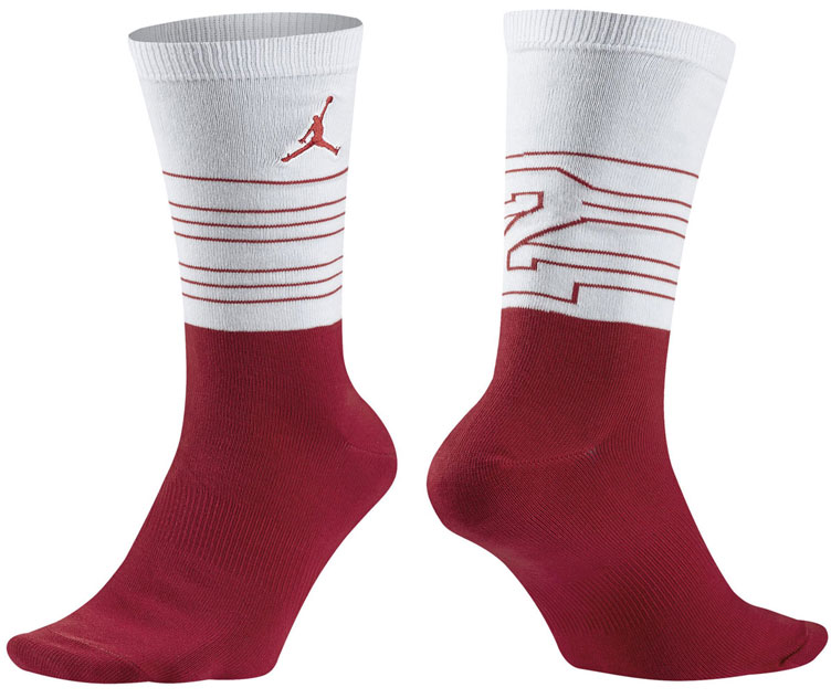 air-jordan-13-bred-socks-2
