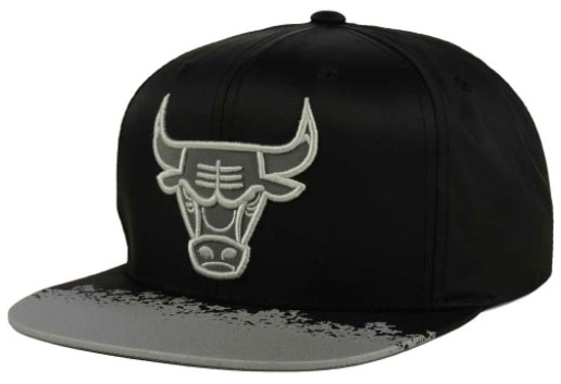 jordan-5-white-cement-bulls-reflective-hat-black