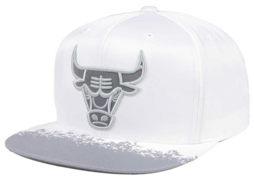 jordan-5-white-cement-bulls-reflective-hat-white