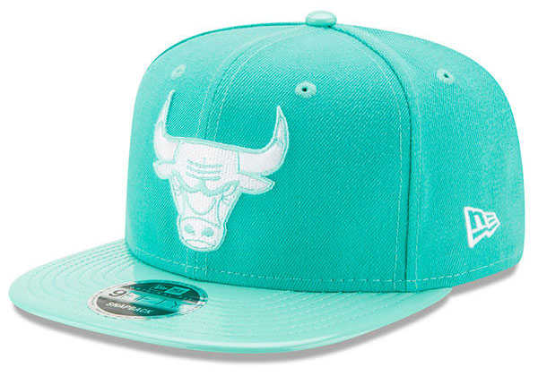 foamposite-island-green-bulls-snapback-hat-1