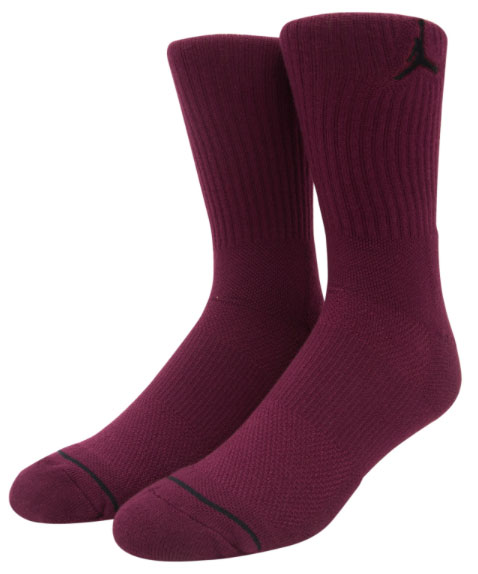 jordan-12-bordeaux-socks-1