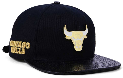 chicago-bulls-pro-standard-sneaker-hook-hat-black-gold-1