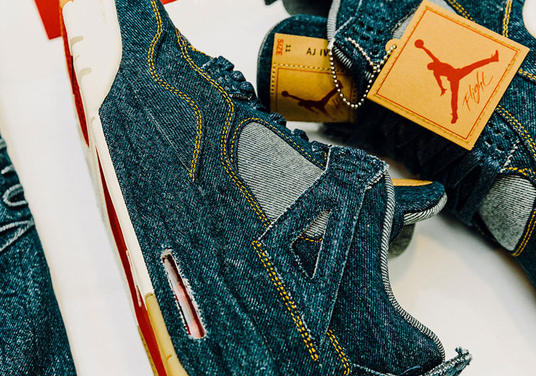 air-jordan-4-levis-jacket-and-shoes-release-date