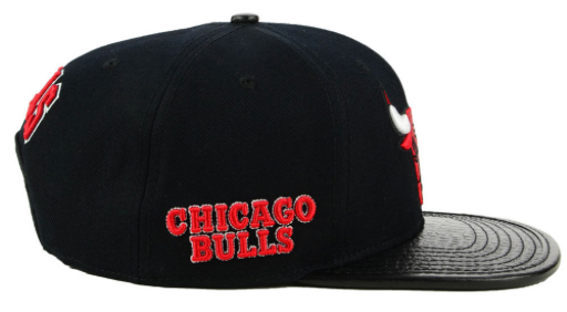 chicago-bulls-pro-standard-snapback-cap-black-2