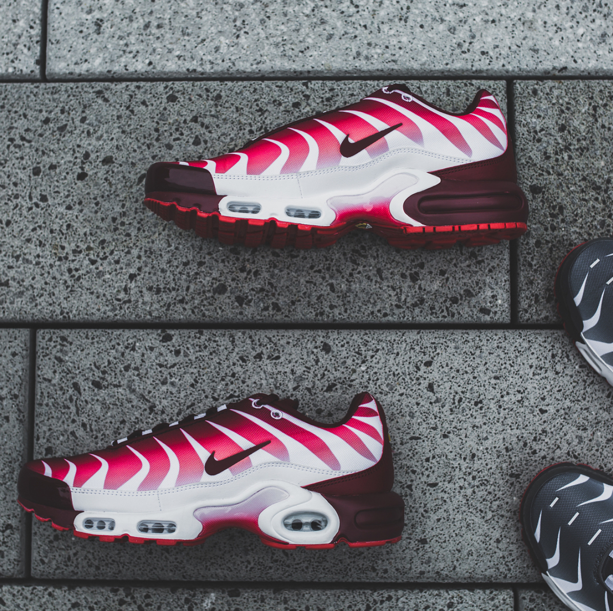 nike-air-max-plus-before-and-after-the-bite-3