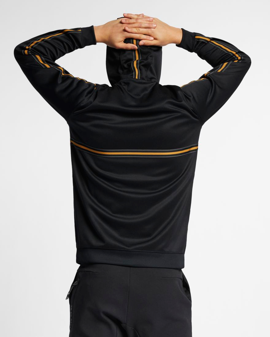 nike-sportswear-metallic-gold-black-hoodie-4
