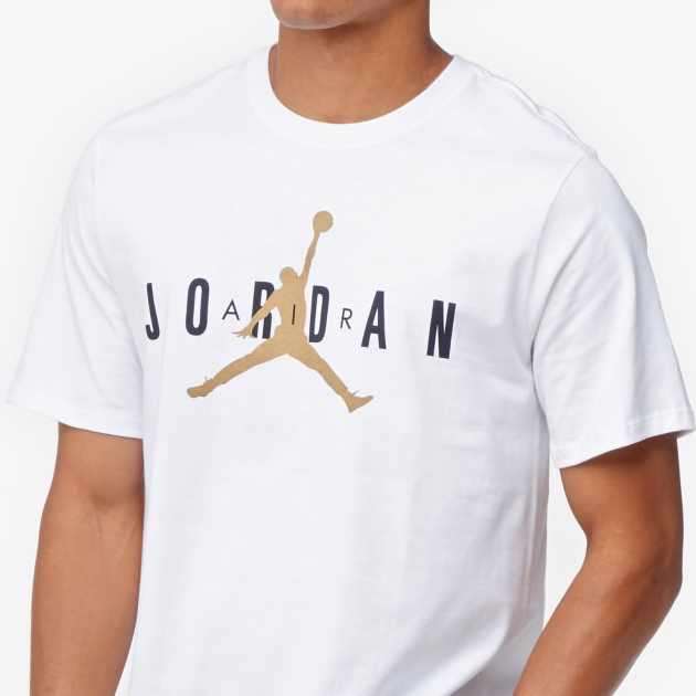 air-jordan-4-black-laser-gum-shirt-match-1