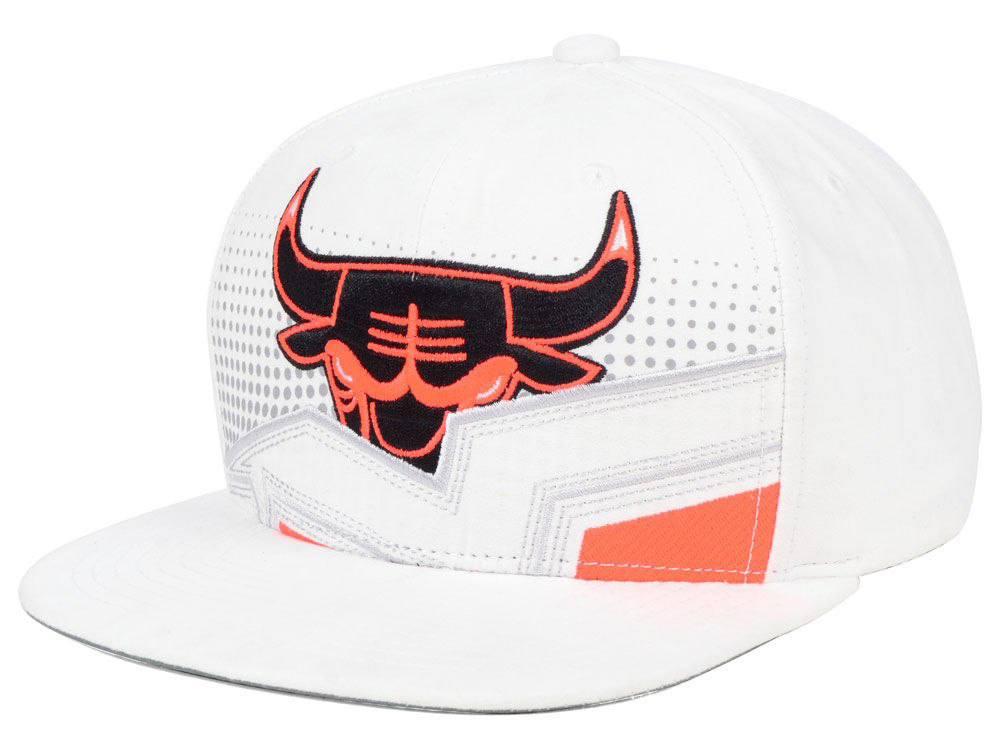 air-jordan-4-bright-crimson-bulls-hat