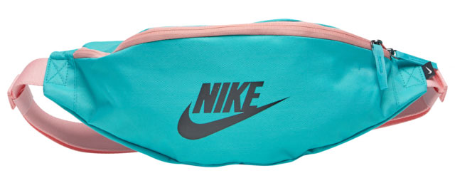 nike-day-hip-pack