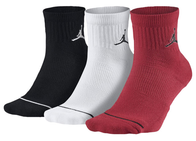 air-jordan-4-bred-2019-socks