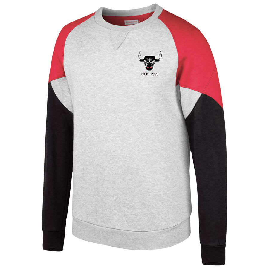 jordan-4-bred-bulls-sweatshirt-match-1