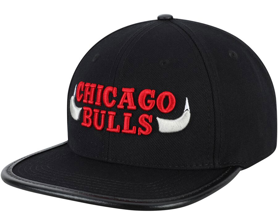 pro-standard-chicago-bulls-black-red-hat-1