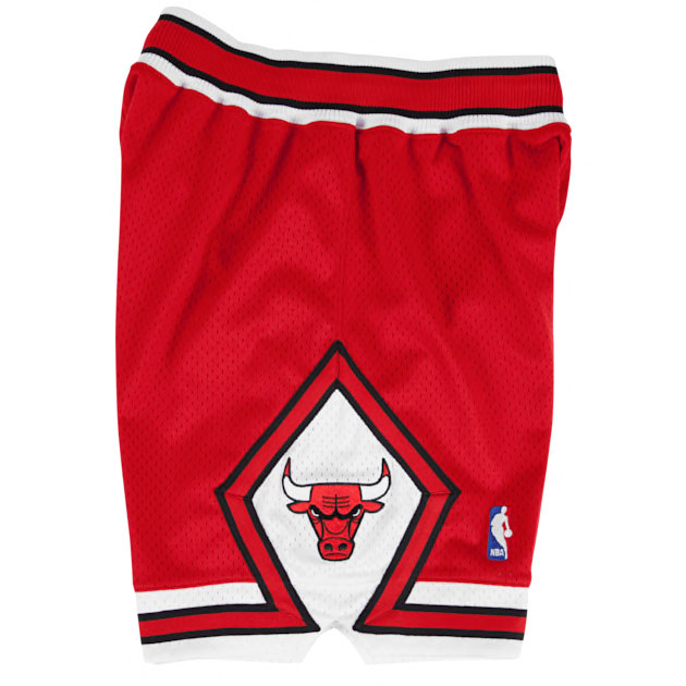 red-cement-jordan-3-chicago-bulls-shorts-3