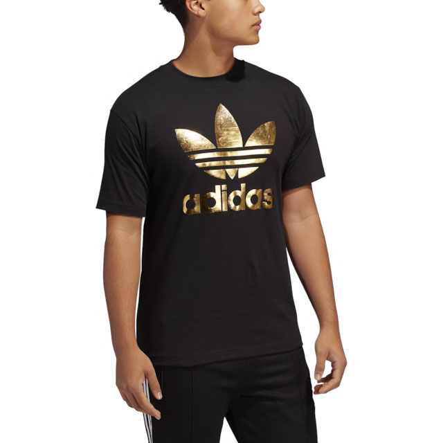 yeezy-boost-350-v2-cinder-black-gold-shirt