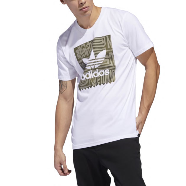 yeezy-boost-350-v2-desert-sage-adidas-white-khaki-shirt-match