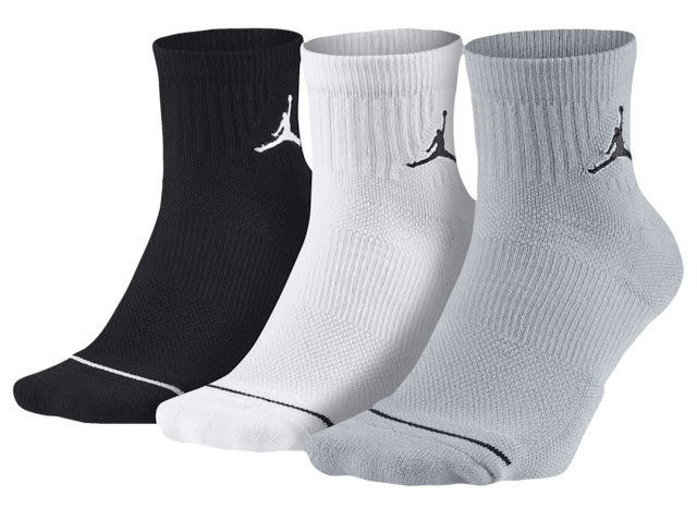 air-jordan-13-flint-grey-socks