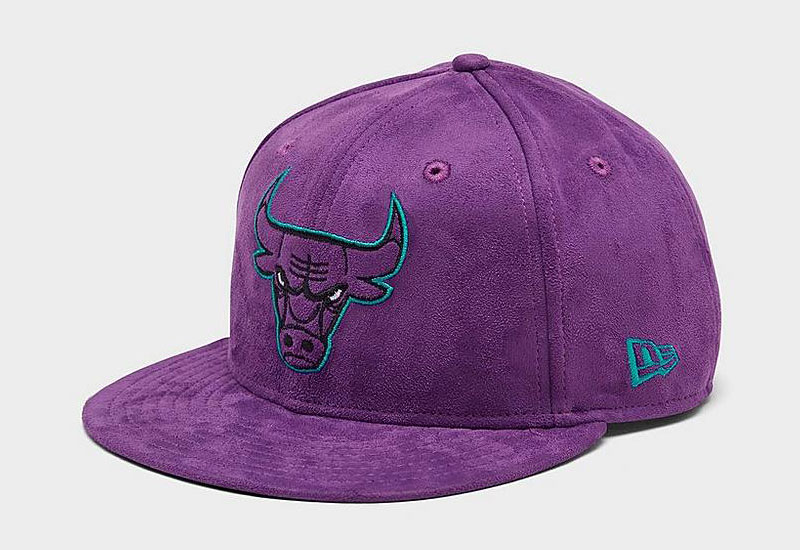 air-jordan-4-metallic-purple-bulls-hat