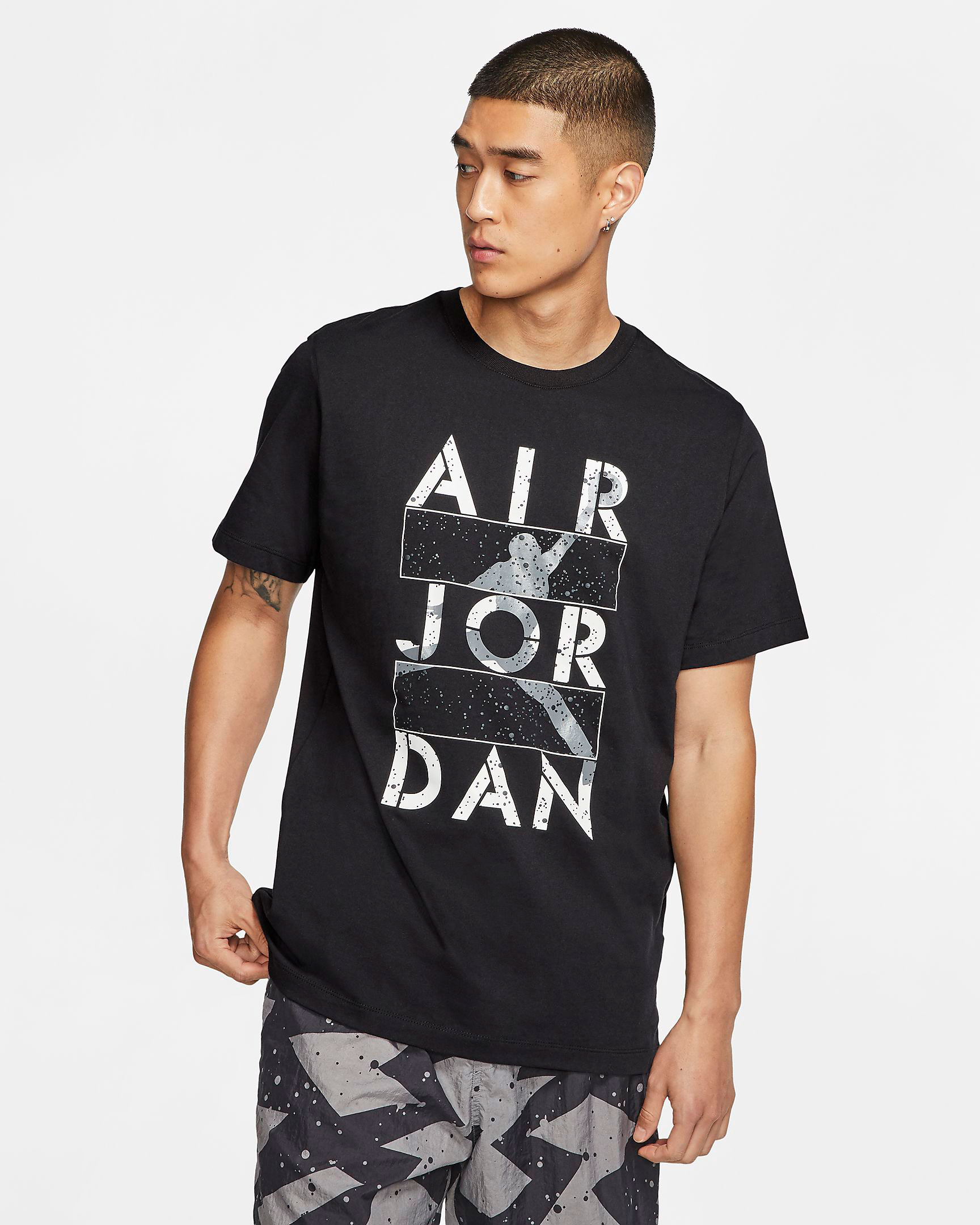 jordan-stencil-shirt-black-grey