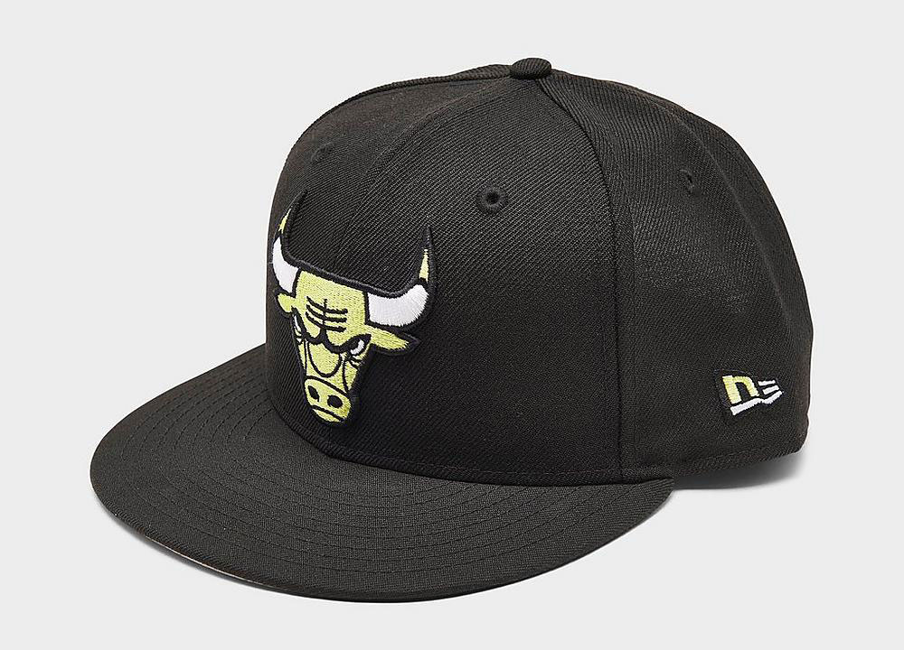 new-era-cyber-green-bulls-hat