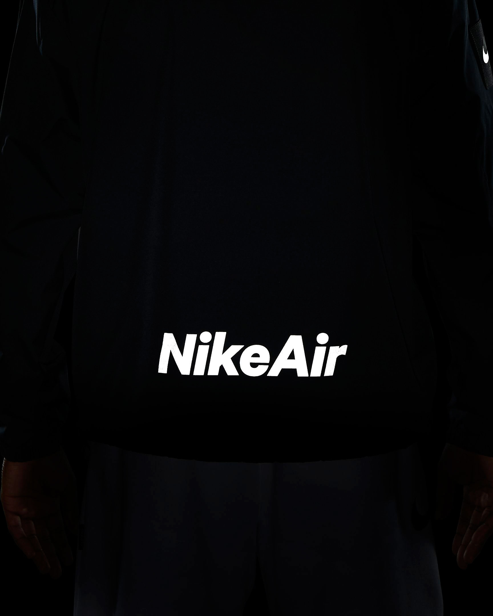 nike-air-utility-reflective-jacket-black-3