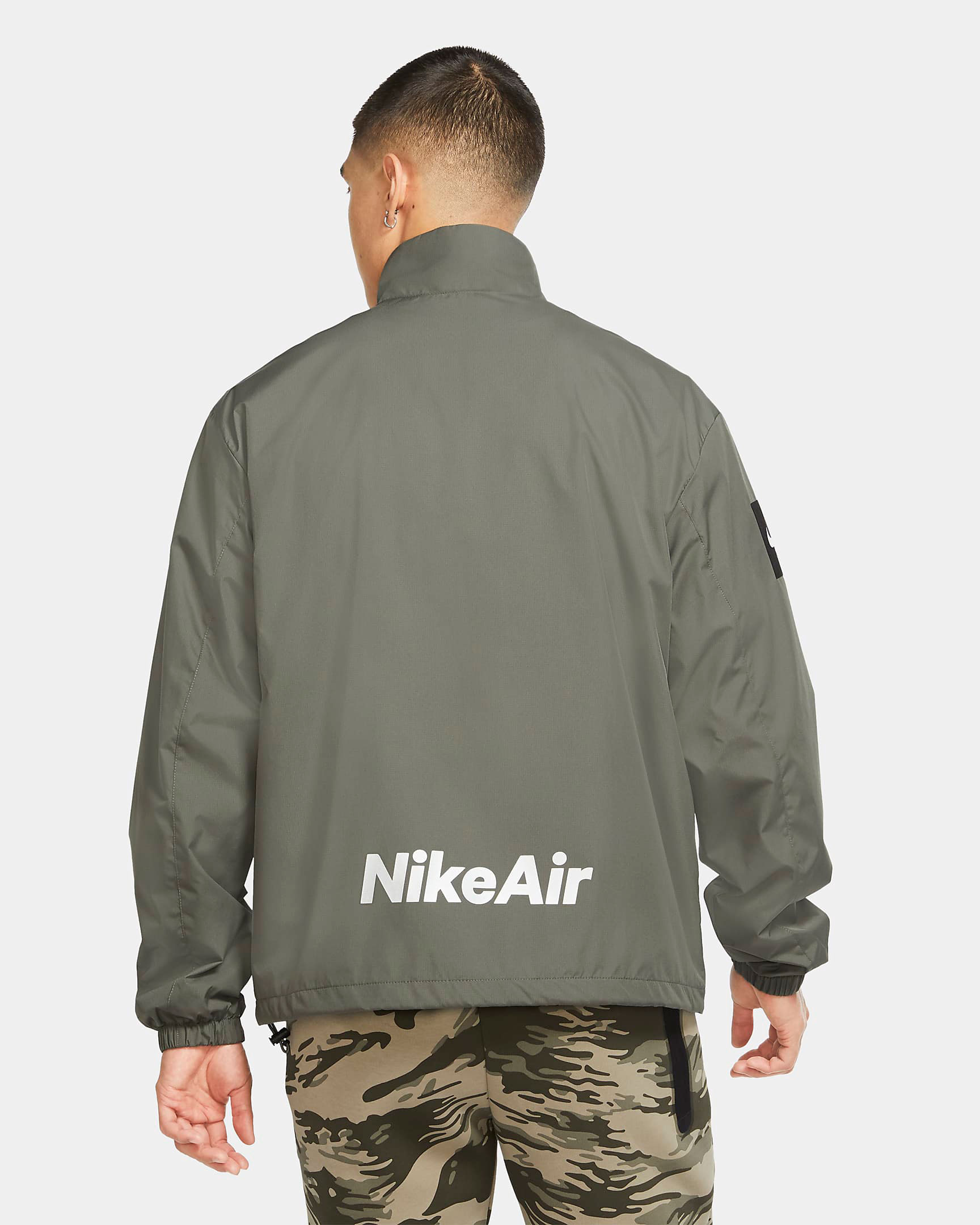 nike-air-reflective-jacket-twilight-marsh-2