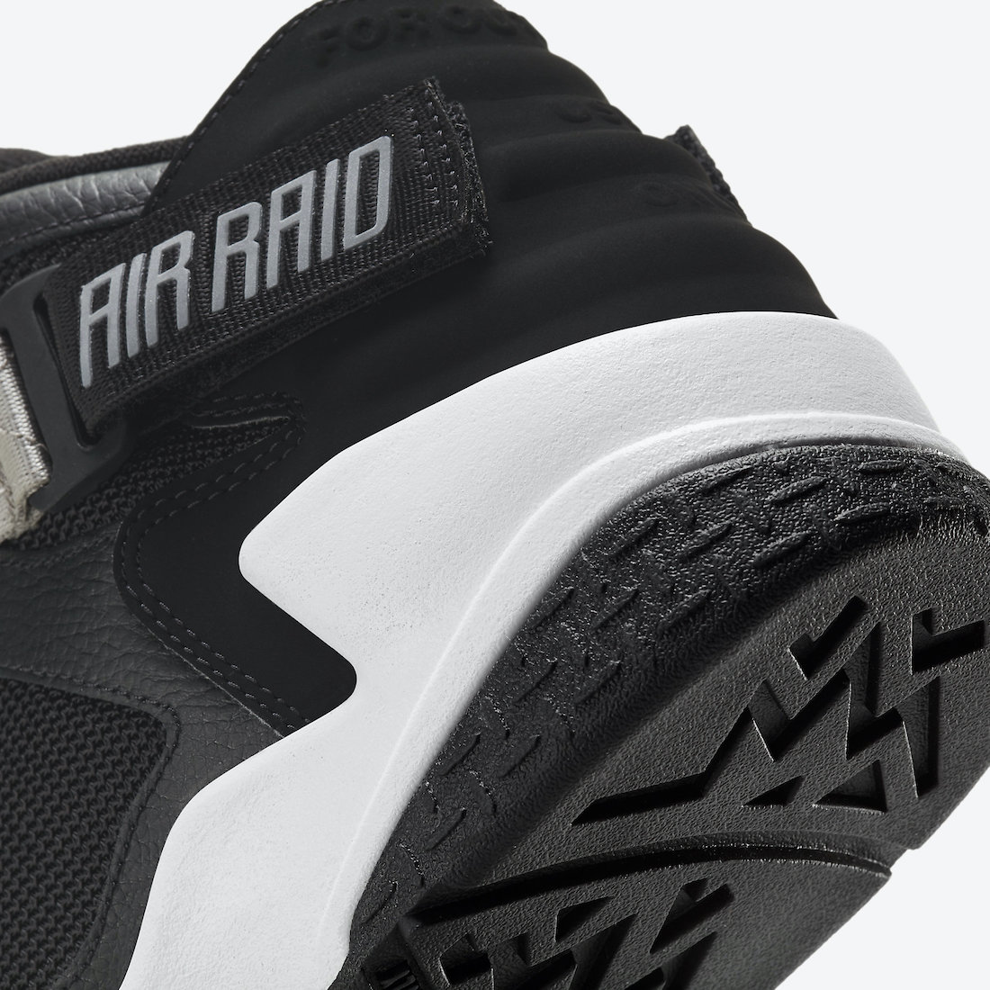 Nike-Air-Raid-OG-DC1412-001-Release-Date-7