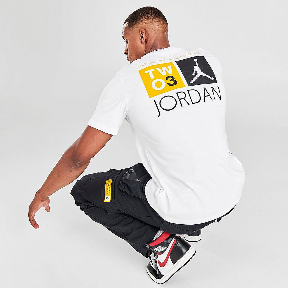 jordan-12-university-gold-sneaker-match-tee-shirt-4