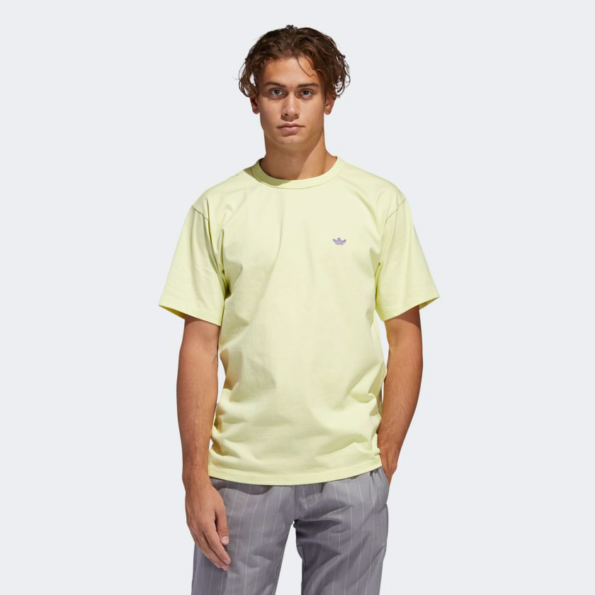 yeezy-380-calcite-glow-green-shirt