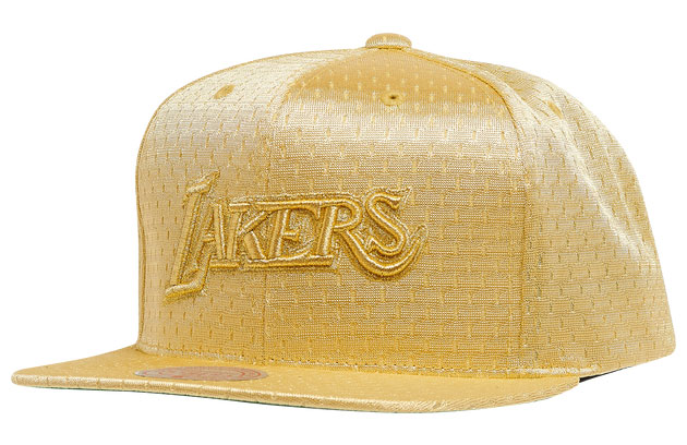 jordan-1-metallic-gold-lakers-hat
