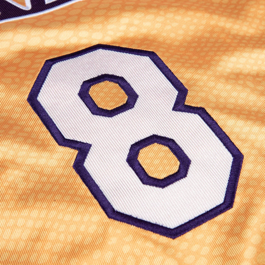 kobe-bryant-lakers-reversible-snakeskin-gold-number-8-jersey