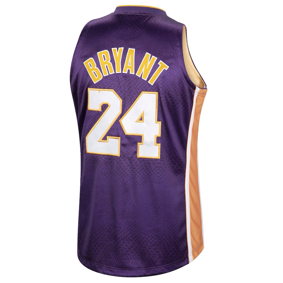 kobe-bryant-lakers-reversible-snakeskin-purple-number-24-jersey-back