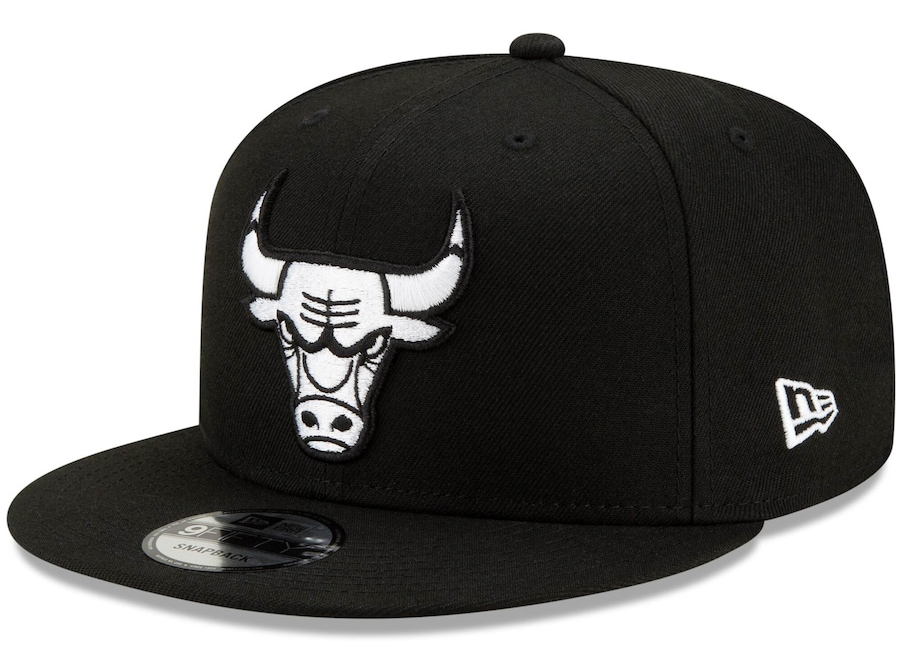 chicago-bulls-new-era-side-patch-black-white-snapback-hat-1