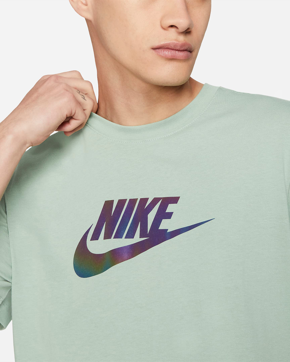 nike-iridescent-shirt-steam-green-1