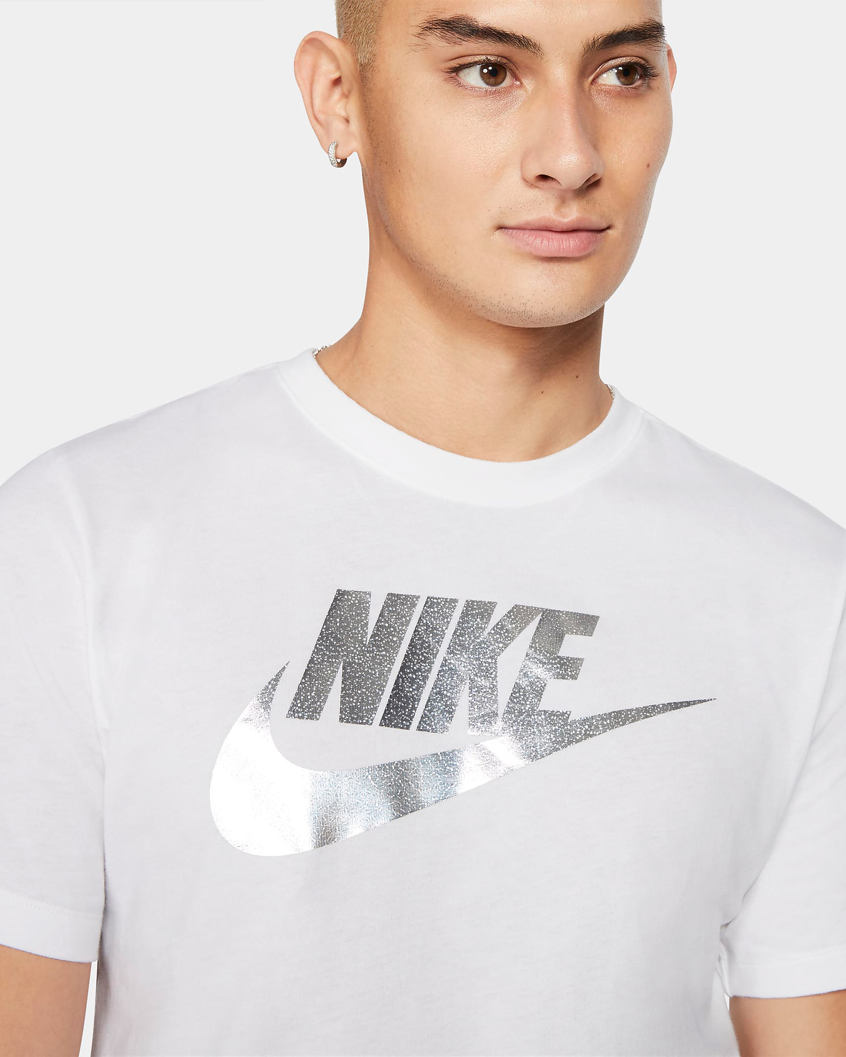 nike-sportswear-metallic-silver-shirt-white-1