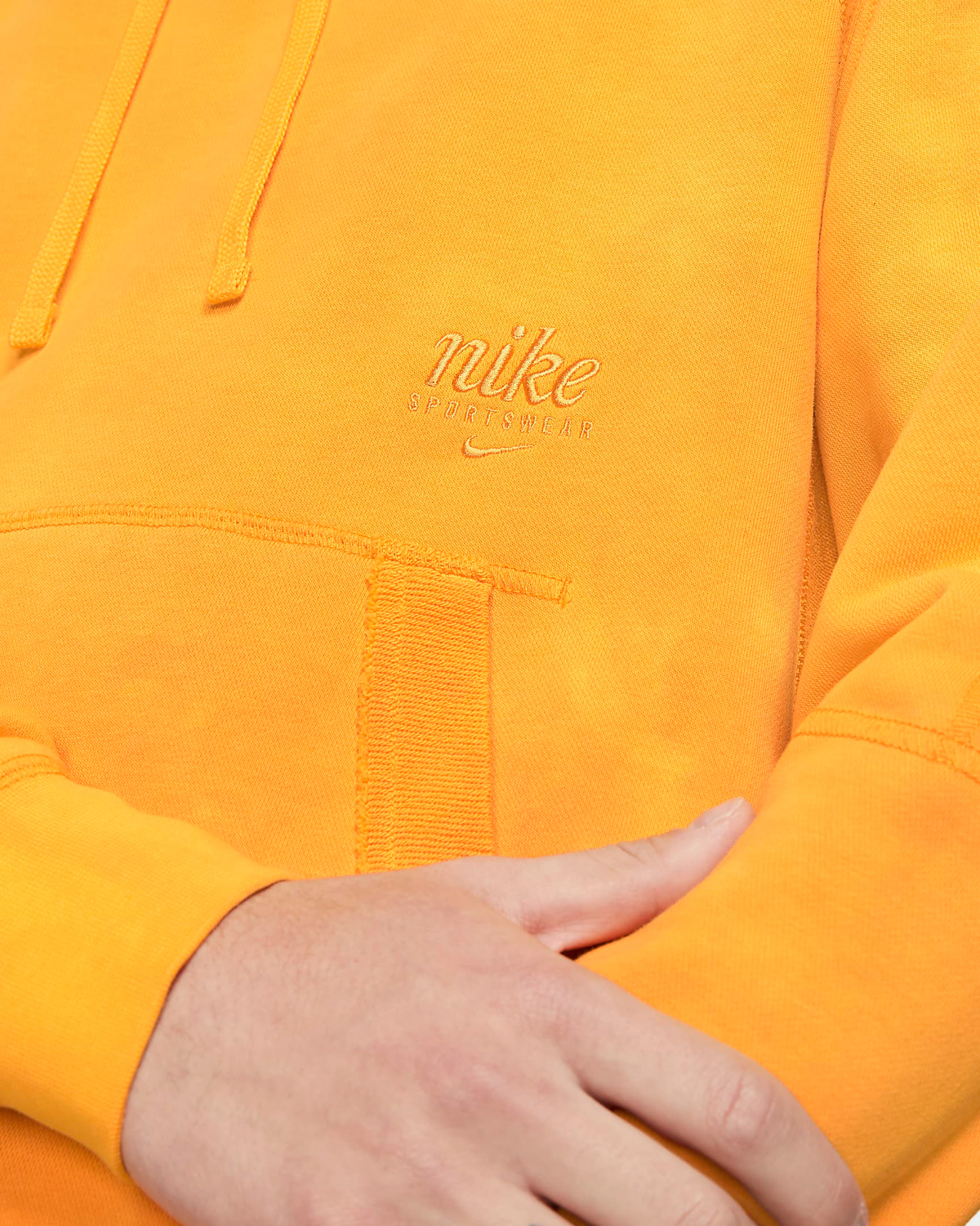 nike-university-gold-tie-dye-club-hoodie-3